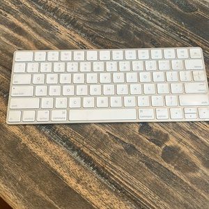 Apple keyboard